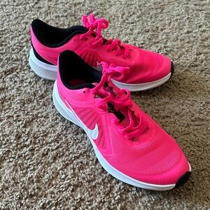 Nike Downshifter Neon Pink Running Shoes - Y4.5/W6